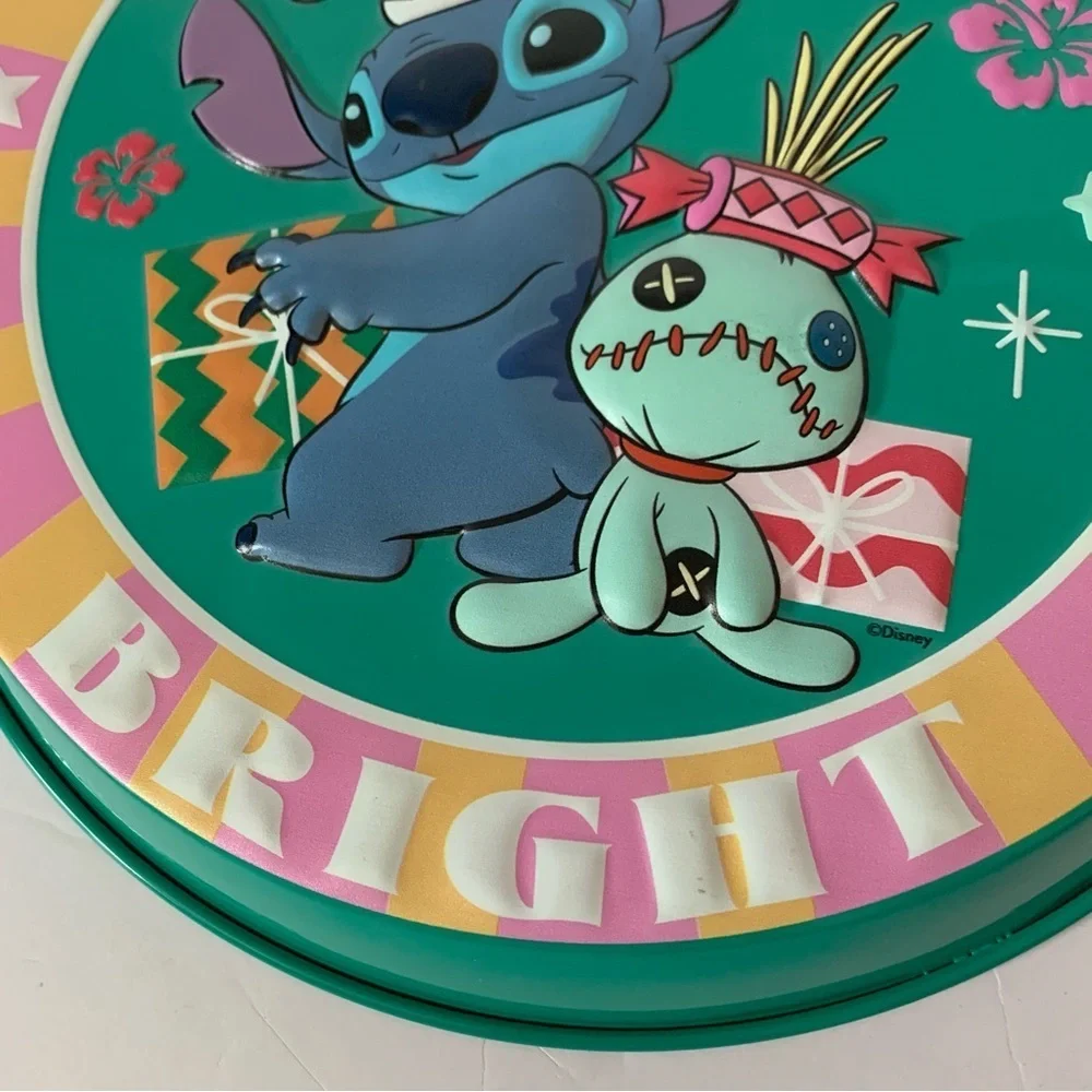 NWT. DISNEY Stitch Metal Wall Art